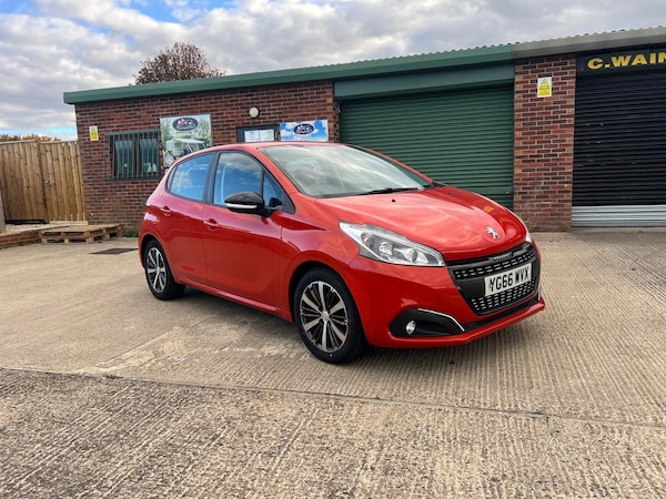 Used Peugeot 208 2016 for sale - 74956493: Photo 2