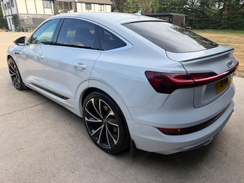 Used Audi e-tron 2020 for sale - 79317045: Photo