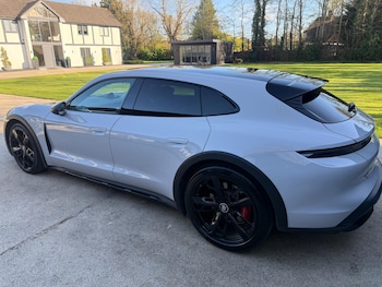 Used Porsche Taycan 2021 for sale - 79617113: Photo