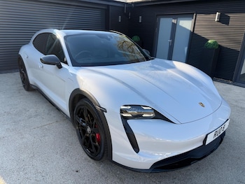 Used Porsche Taycan 2021 for sale - 79617113: Photo