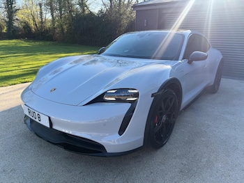 Used Porsche Taycan 2021 for sale - 79617113: Photo