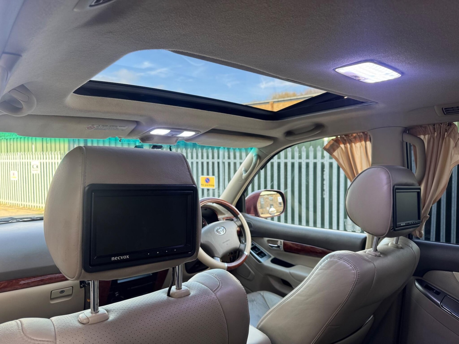 Used Toyota Land Cruiser 2003 for sale - 78086578: Photo 28