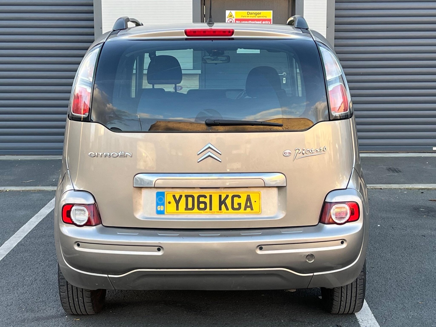 Used Citroen C3 Picasso 2011 for sale - 76926775: Photo 9