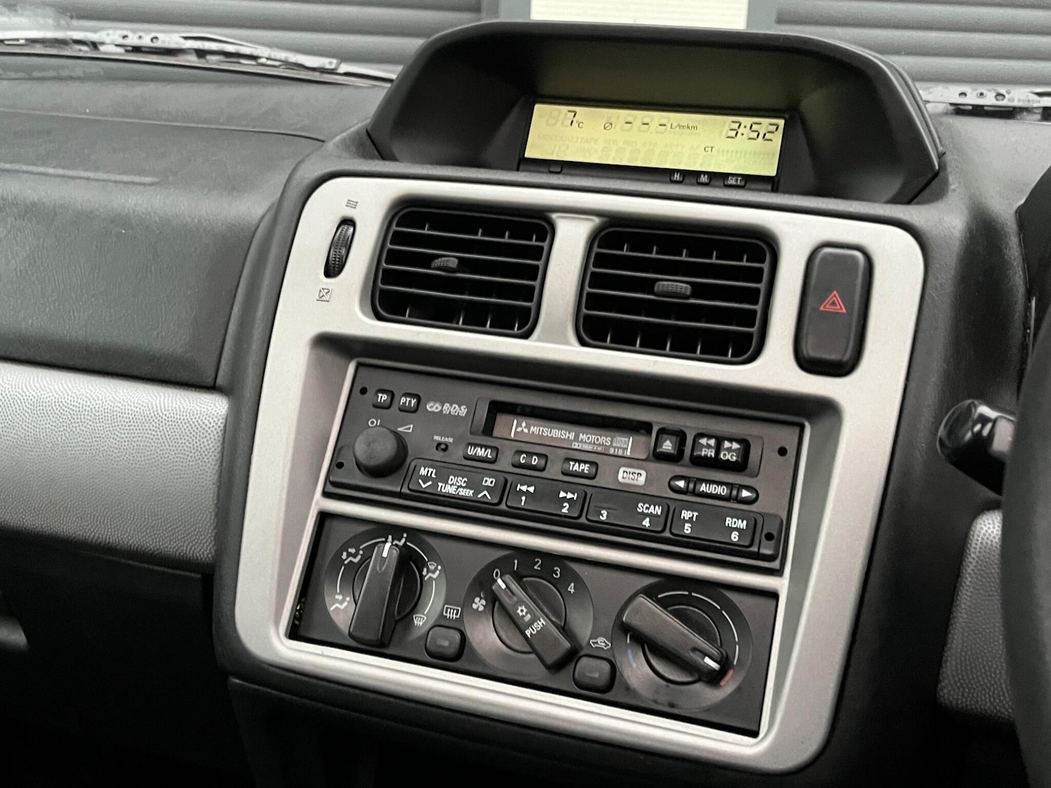 Used Mitsubishi Shogun 2001 for sale - 77156488: Photo 24