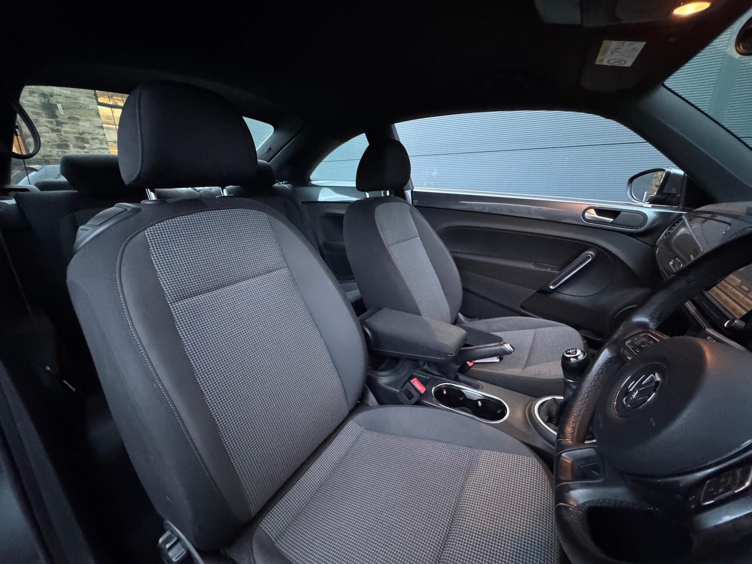 Used Volkswagen Beetle 2015 for sale - 76824606: Photo 22