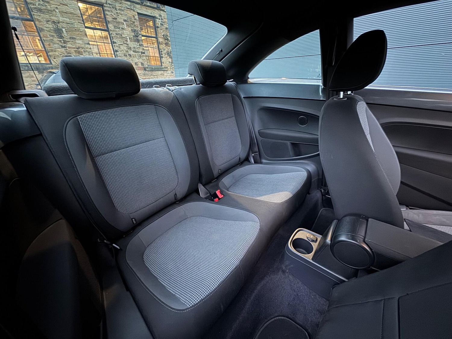 Used Volkswagen Beetle 2015 for sale - 76824606: Photo 24