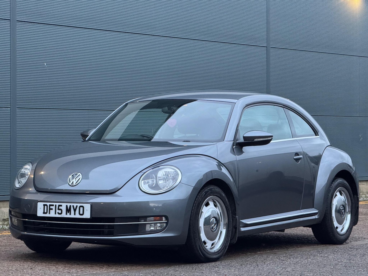 Used Volkswagen Beetle 2015 for sale - 76824606: Photo 5