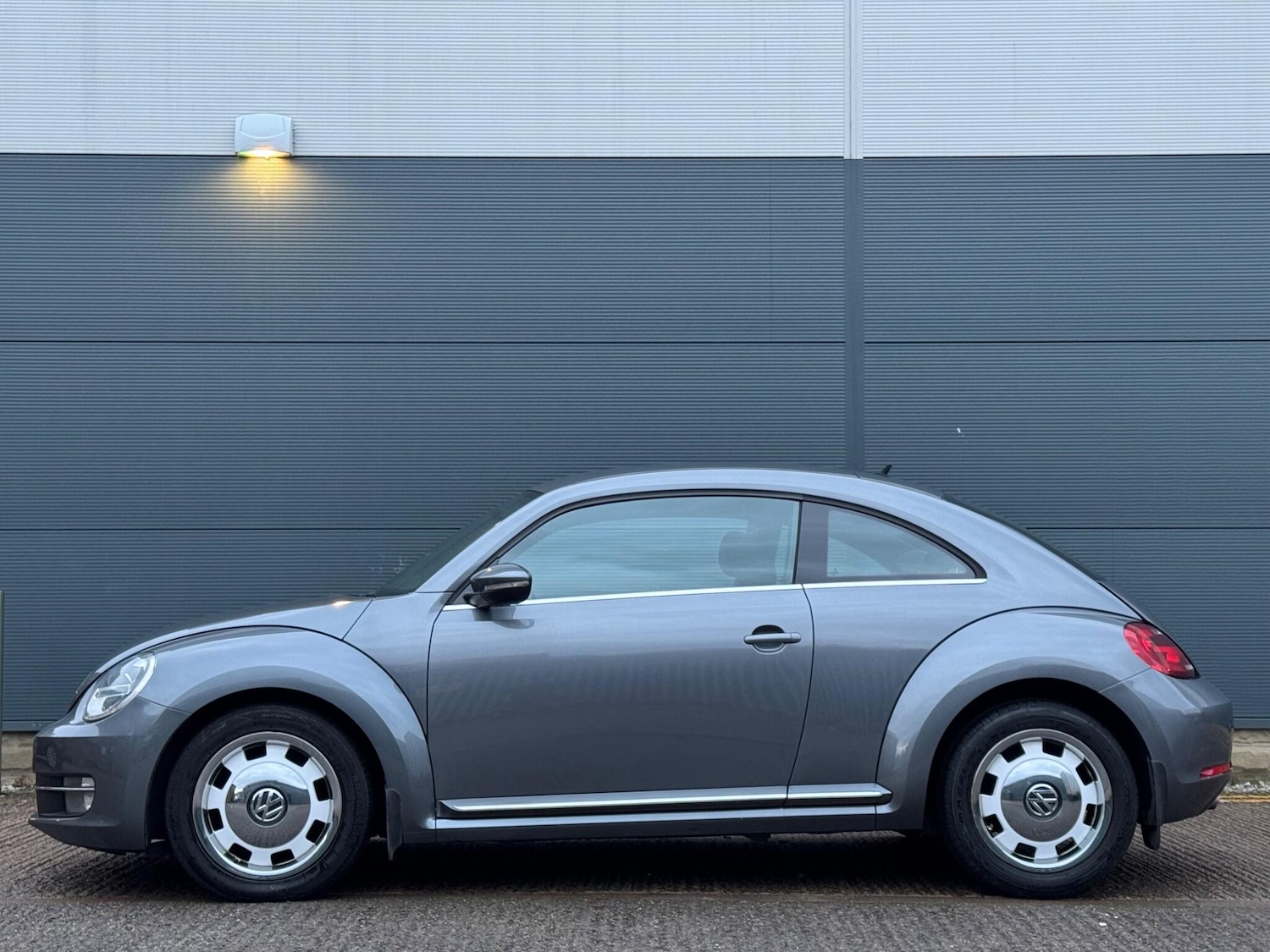 Used Volkswagen Beetle 2015 for sale - 76824606: Photo 8