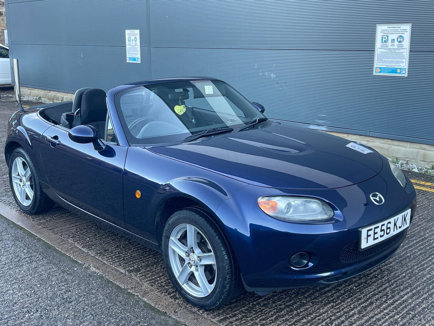 Used Mazda MX-5 2006 for sale - 77191561: Photo 2
