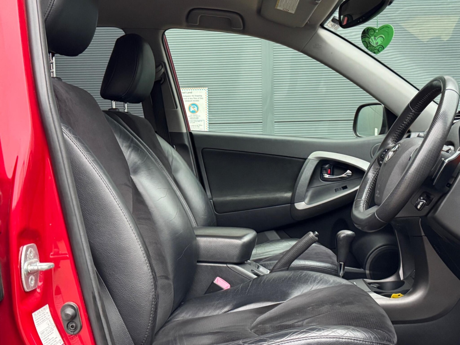 Used Toyota RAV4 2011 for sale - 77738195: Photo 43