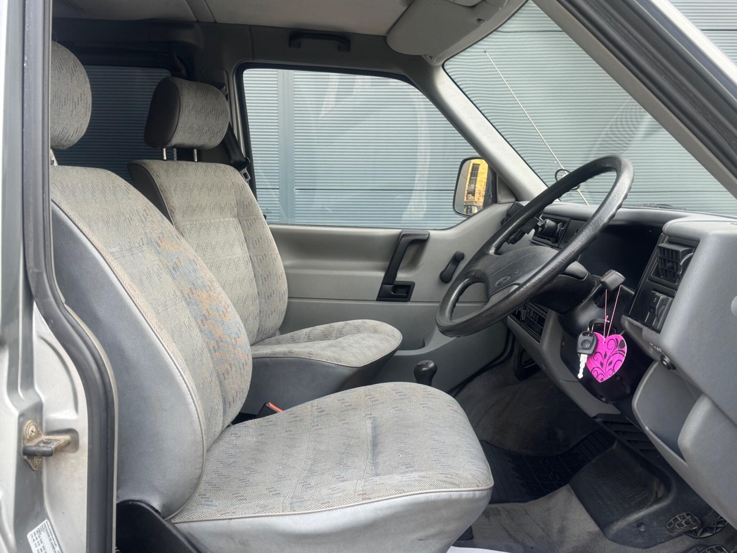 Used Volkswagen Caravelle 1995 for sale - 78128250: Photo 30