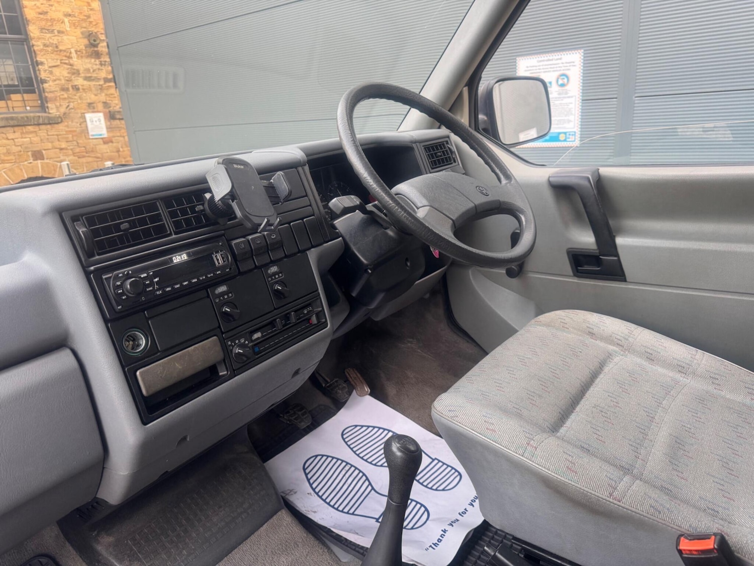 Used Volkswagen Caravelle 1995 for sale - 78128250: Photo 37