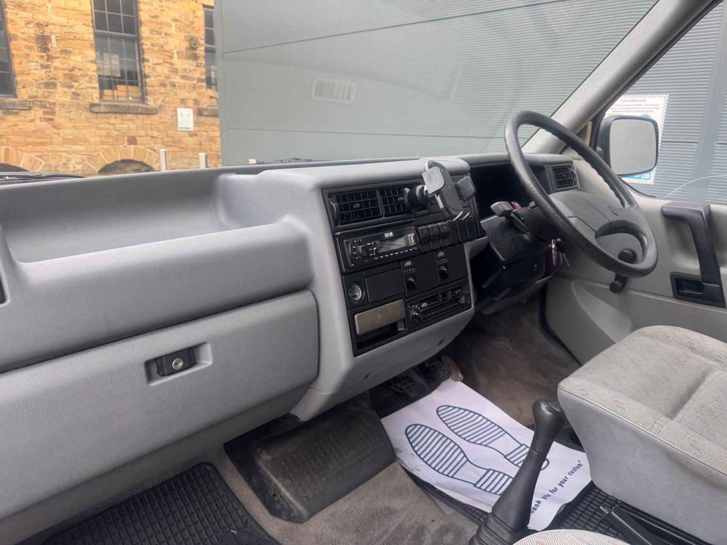 Used Volkswagen Caravelle 1995 for sale - 78128250: Photo 38