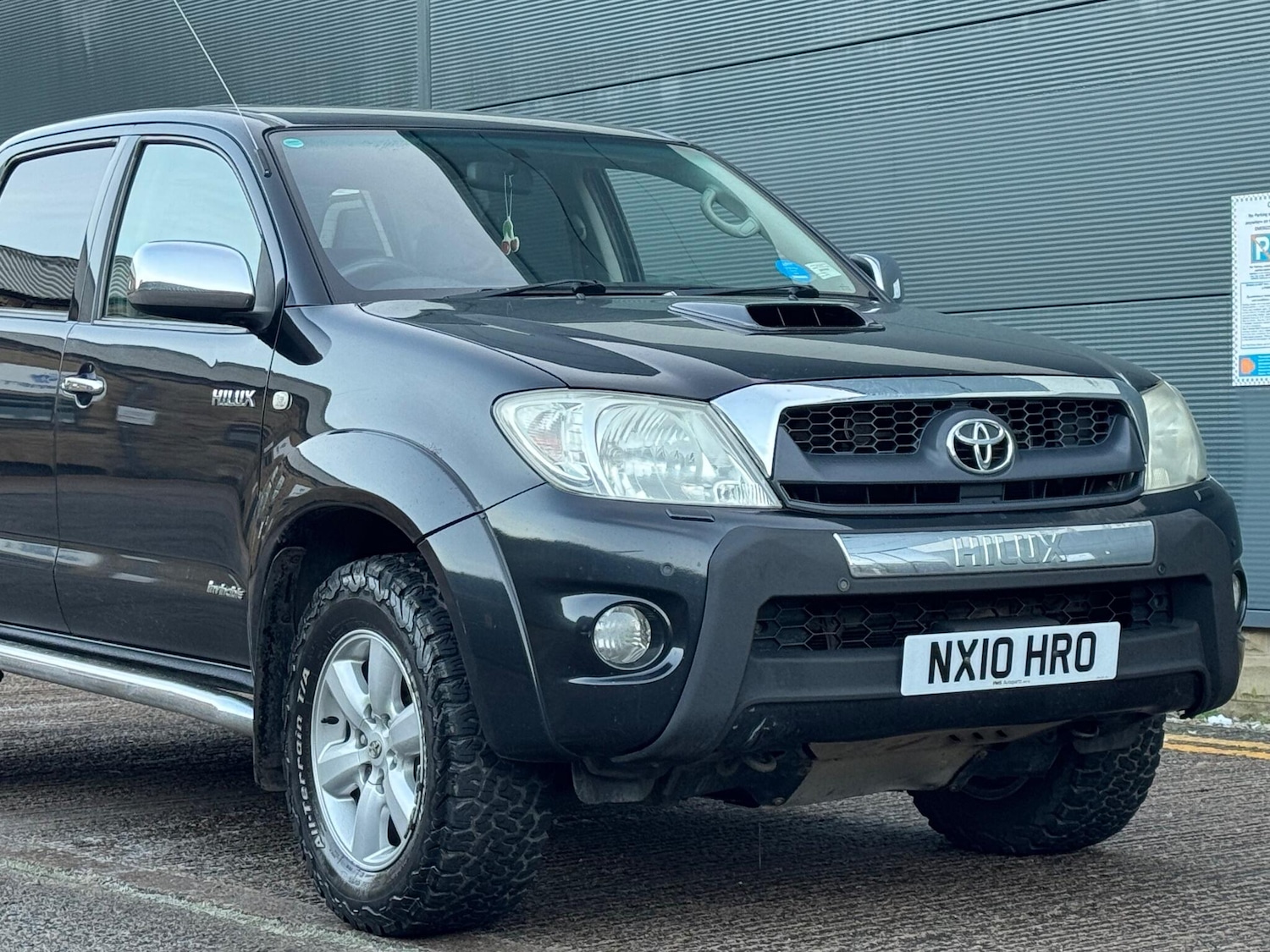 Used Toyota Hilux 2010 for sale - 77163310: Photo 12