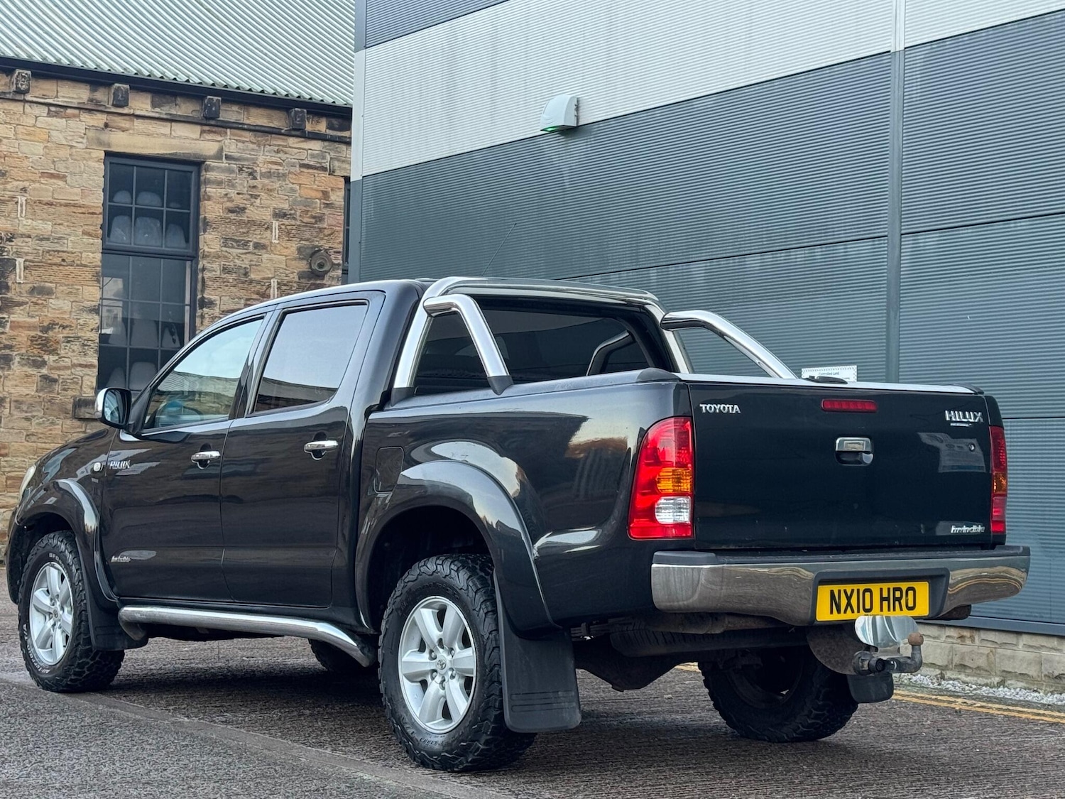 Used Toyota Hilux 2010 for sale - 77163310: Photo 26