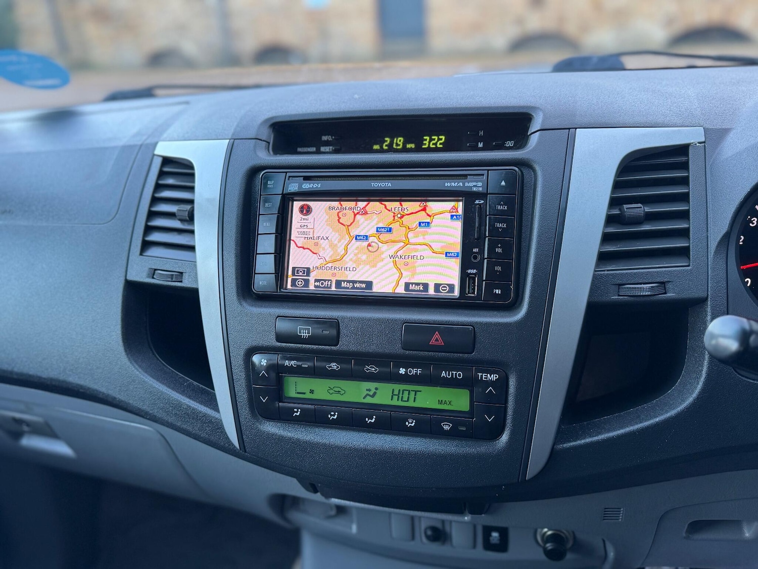 Used Toyota Hilux 2010 for sale - 77163310: Photo 49