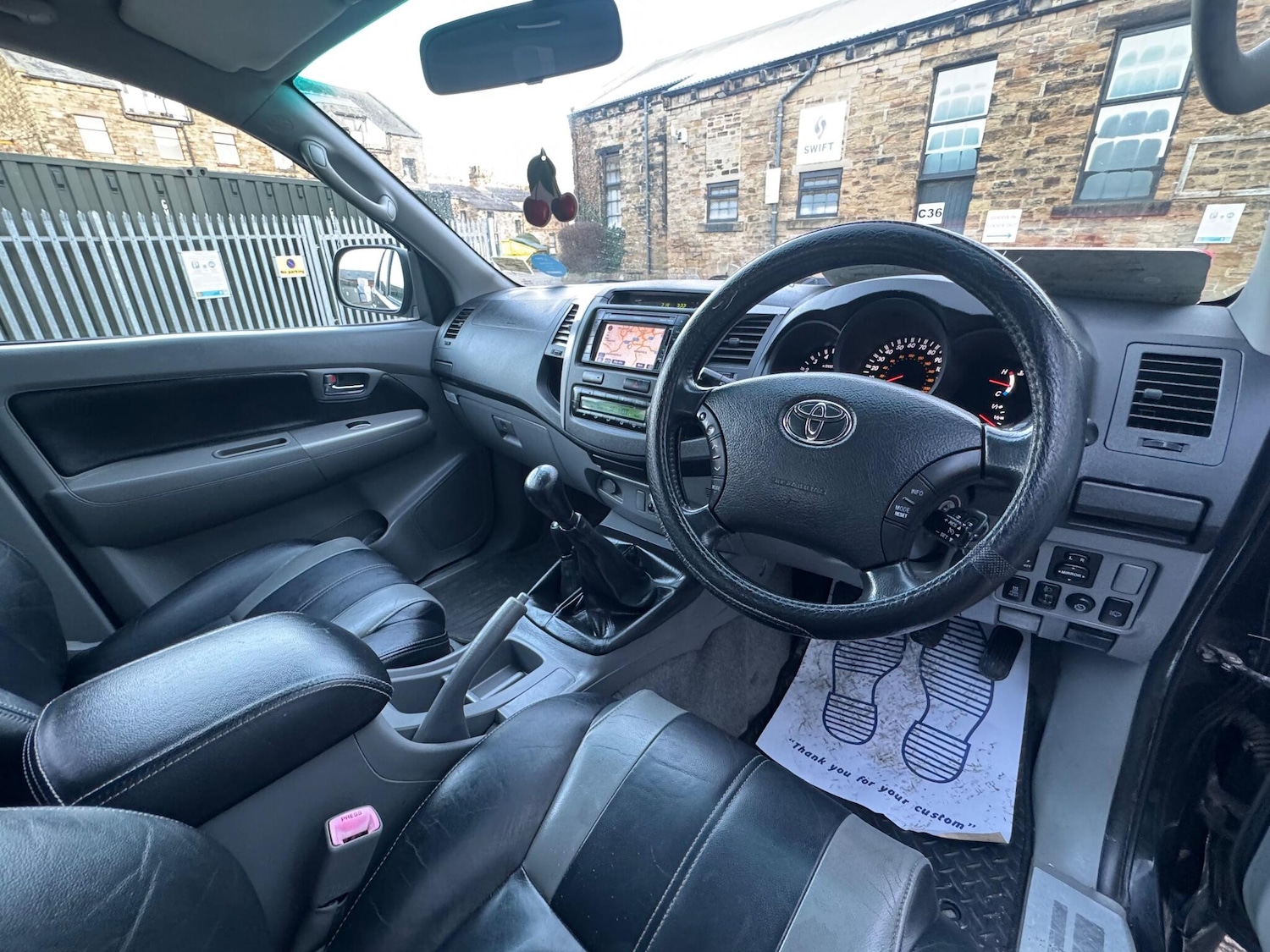 Used Toyota Hilux 2010 for sale - 77163310: Photo 56