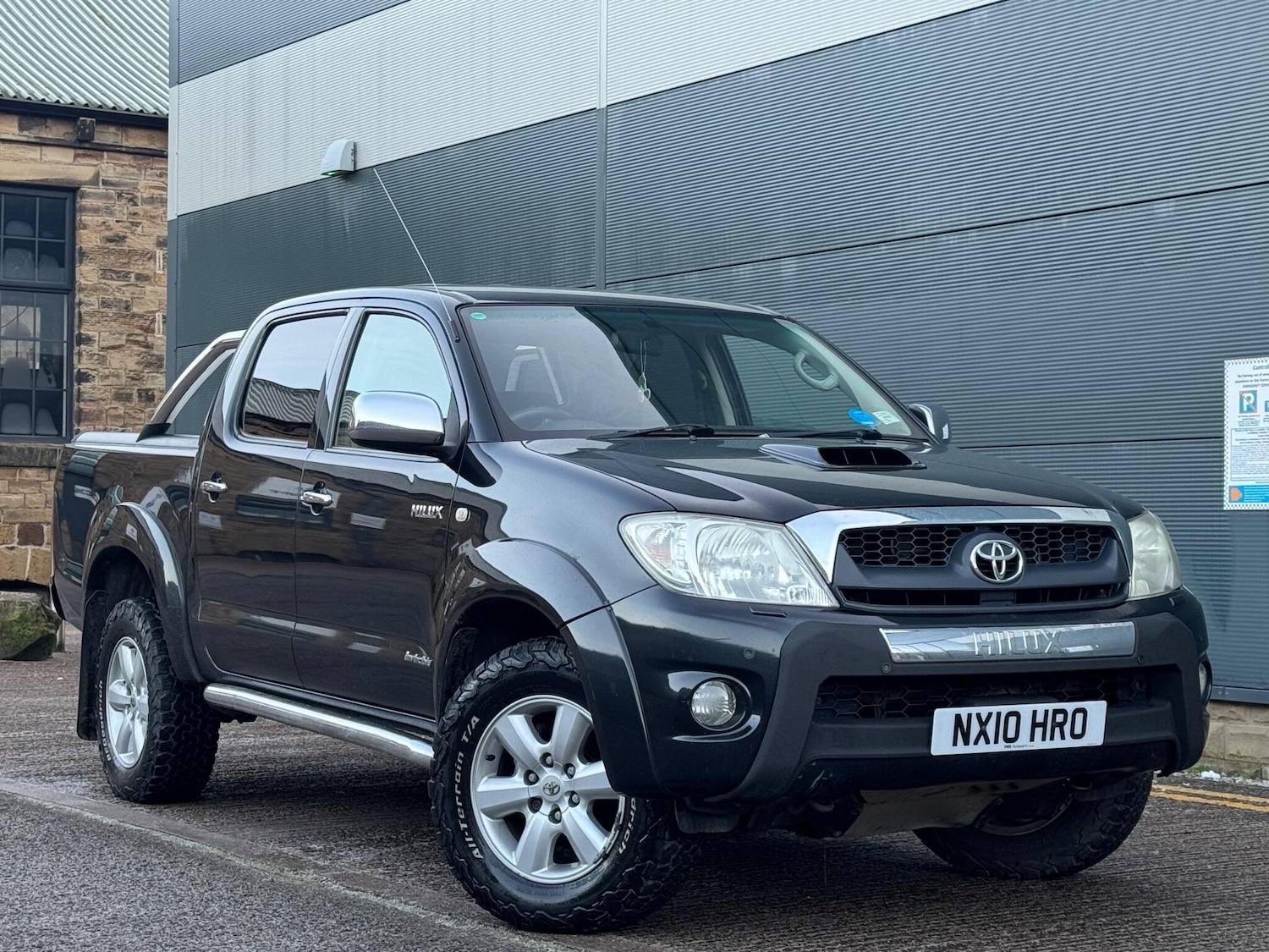 Used Toyota Hilux 2010 for sale - 77163310: Photo 8