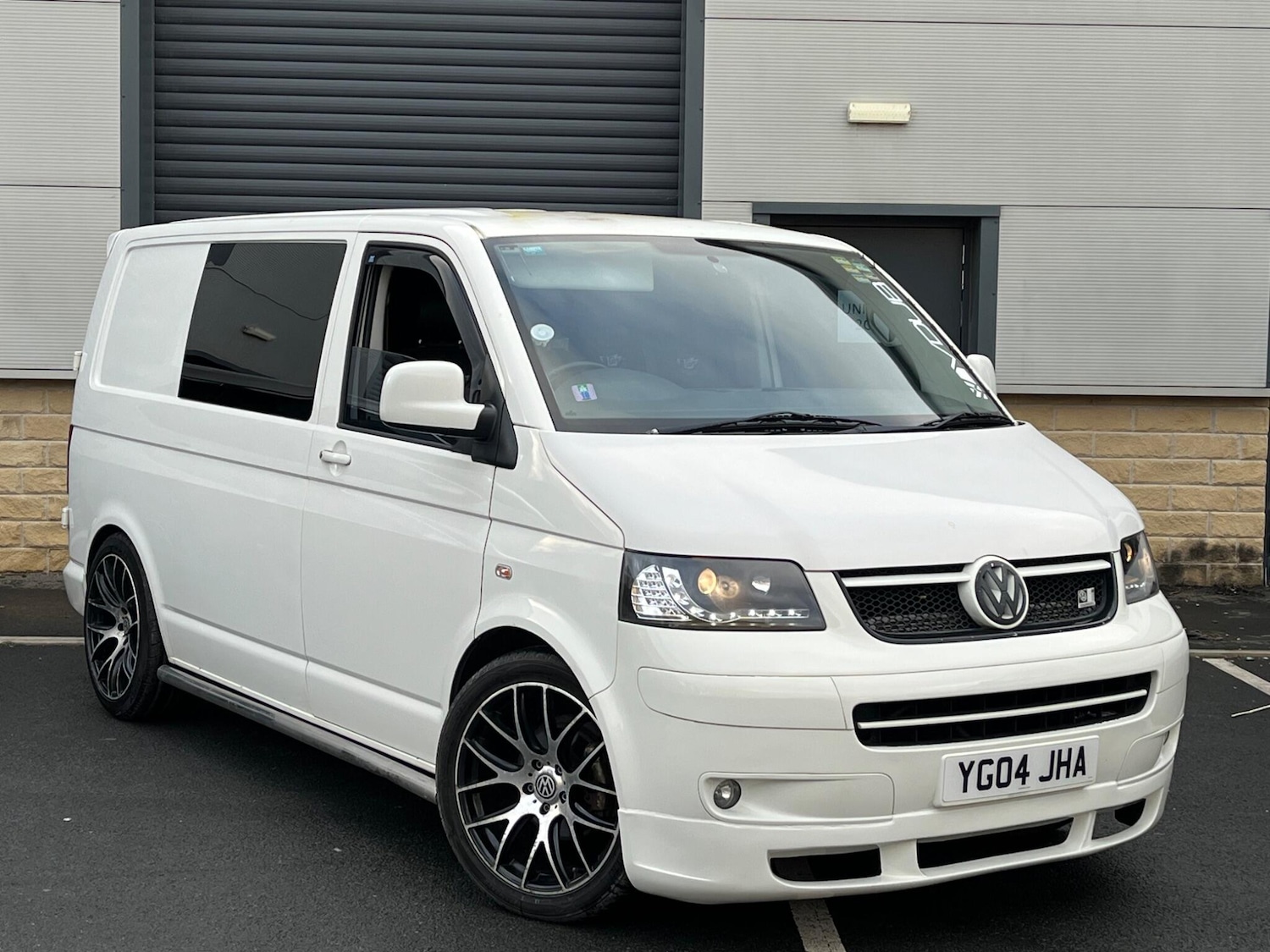 Used Volkswagen Transporter 2004 for sale - 77191717: Photo 1