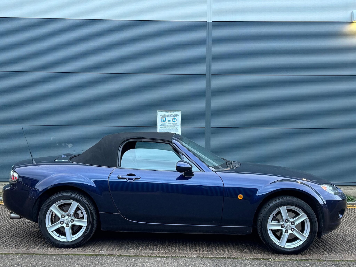Used Mazda MX-5 2007 for sale - 76976304: Photo 11