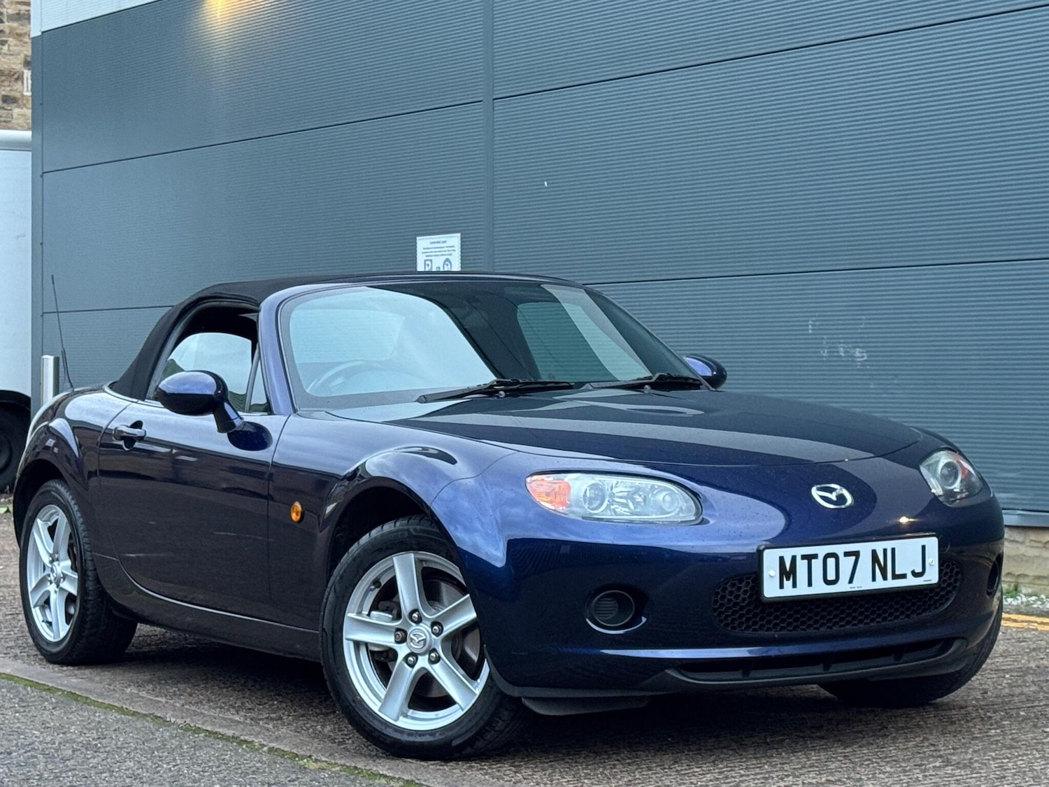 Used Mazda MX-5 2007 for sale - 76976304: Photo 3