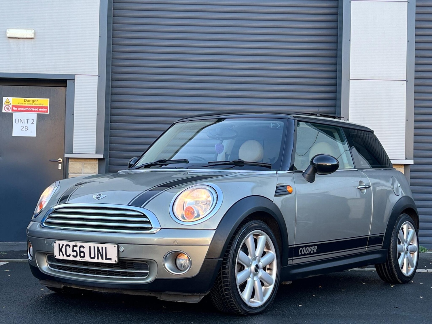 Used MINI Hatch 2007 for sale - 76786584: Photo 2