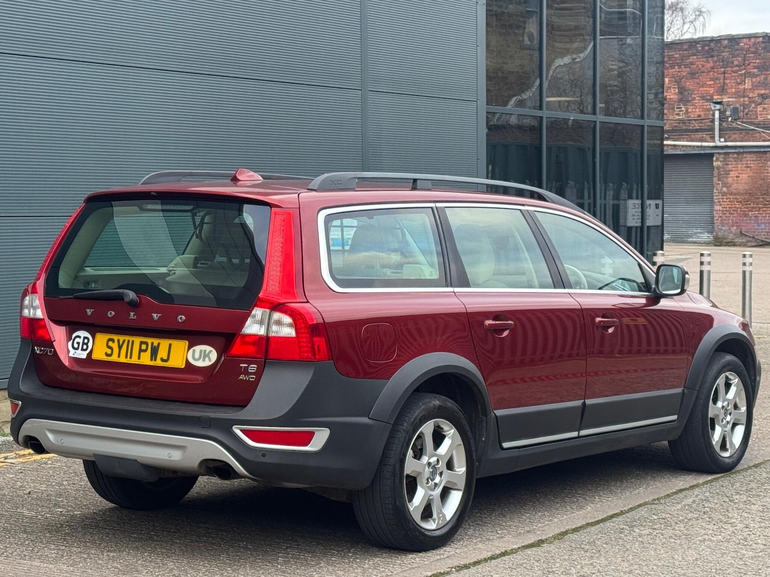 Used Volvo XC70 2011 for sale - 77101865: Photo 15