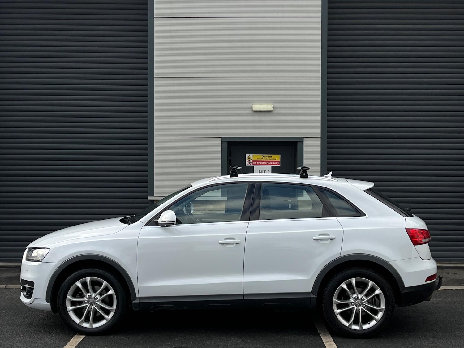 Used Audi Q3 2011 for sale - 76715288: Photo 10
