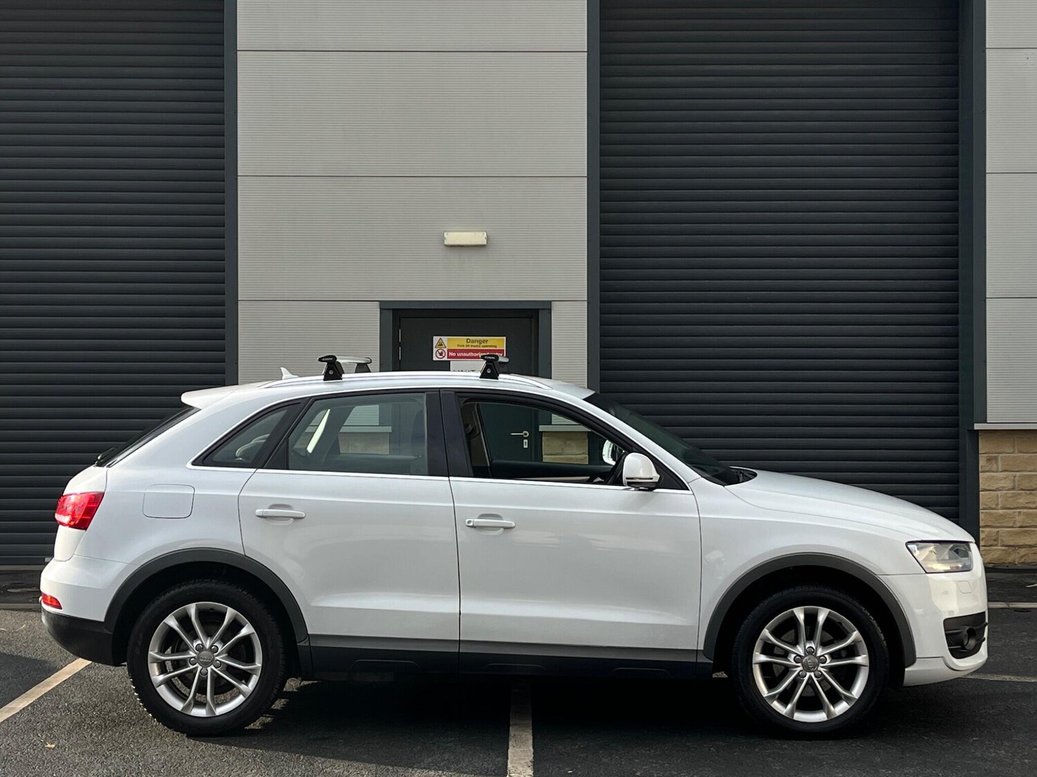 Used Audi Q3 2011 for sale - 76715288: Photo 12