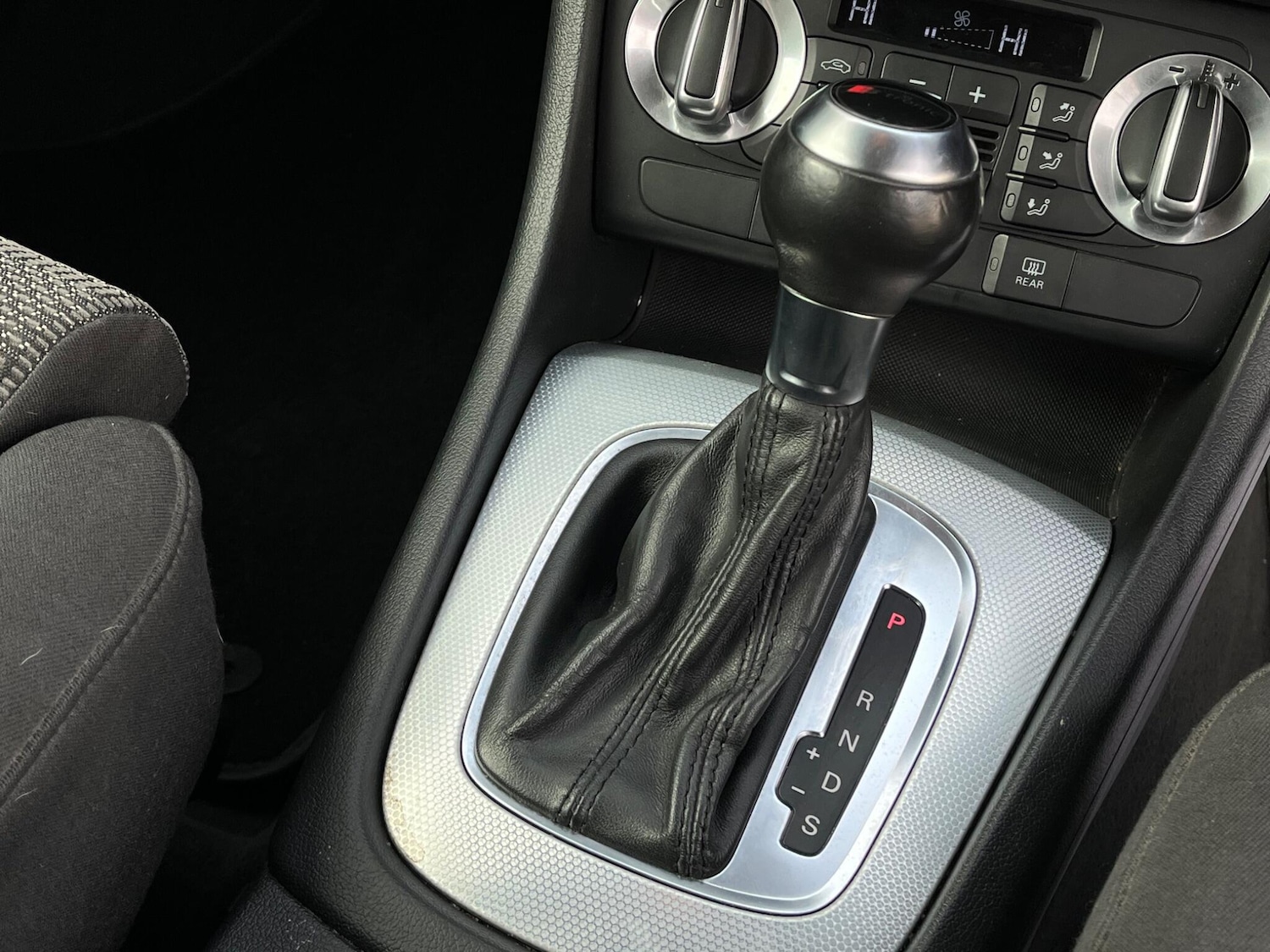 Used Audi Q3 2011 for sale - 76715288: Photo 16