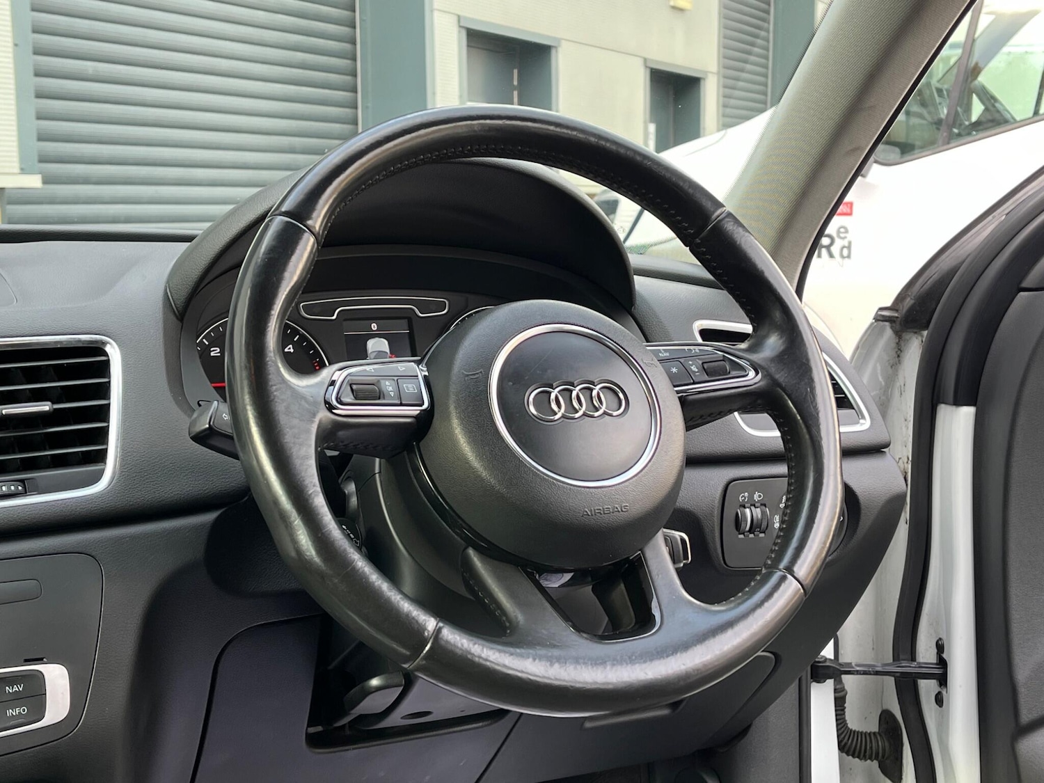 Used Audi Q3 2011 for sale - 76715288: Photo 23