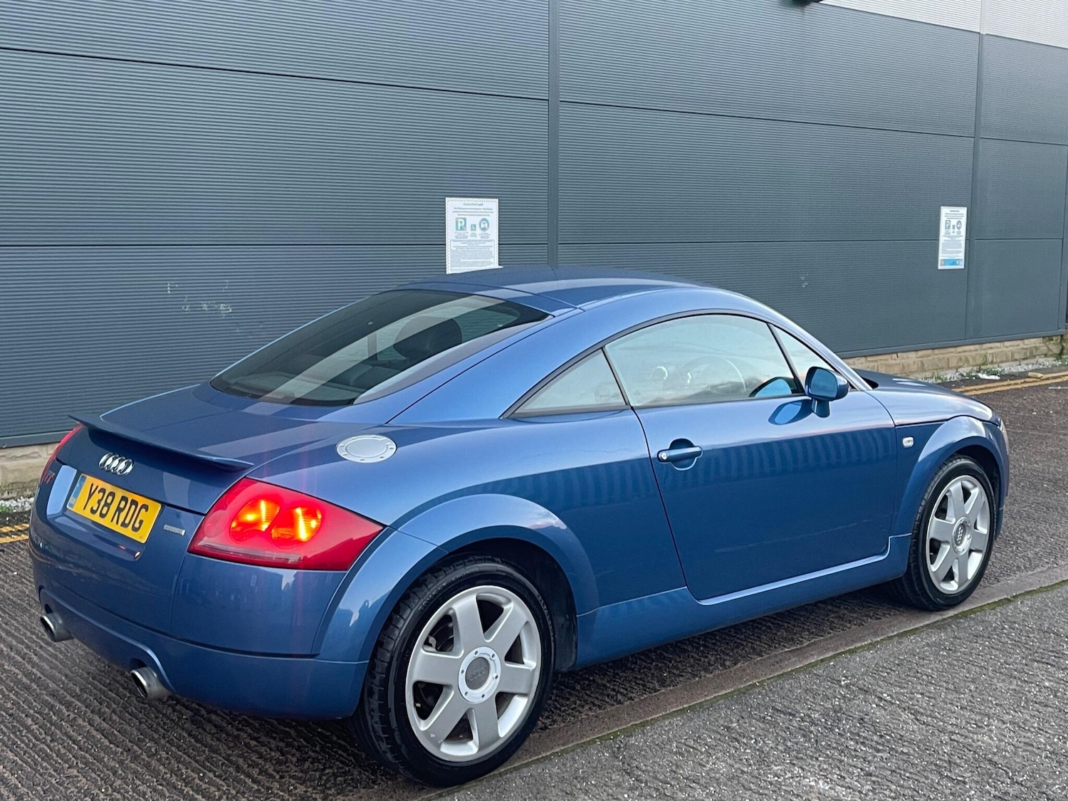 Used Audi TT 2001 for sale - 76898831: Photo 10