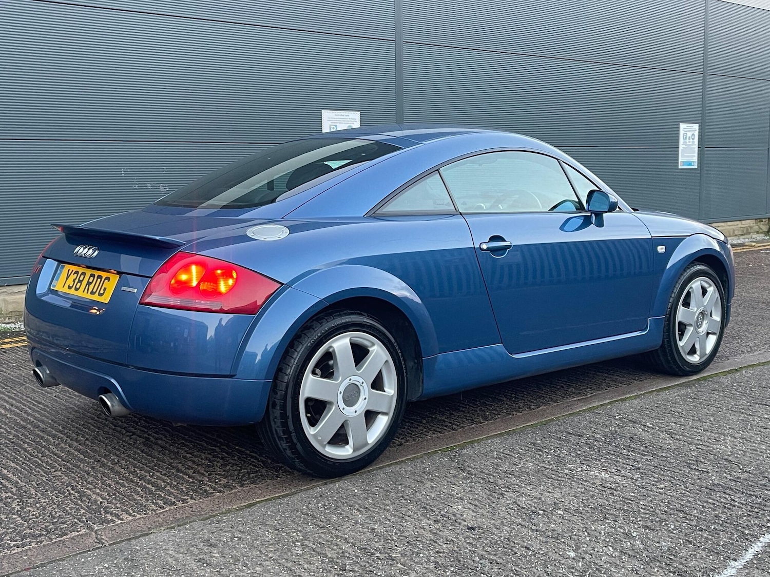 Used Audi TT 2001 for sale - 76898831: Photo 11