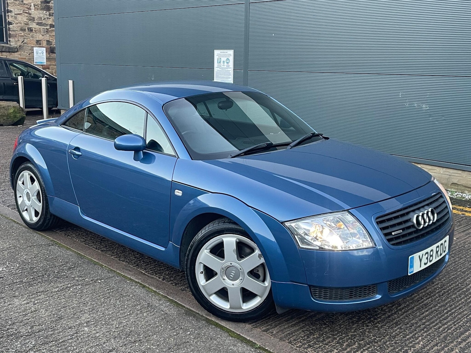 Used Audi TT 2001 for sale - 76898831: Photo 13