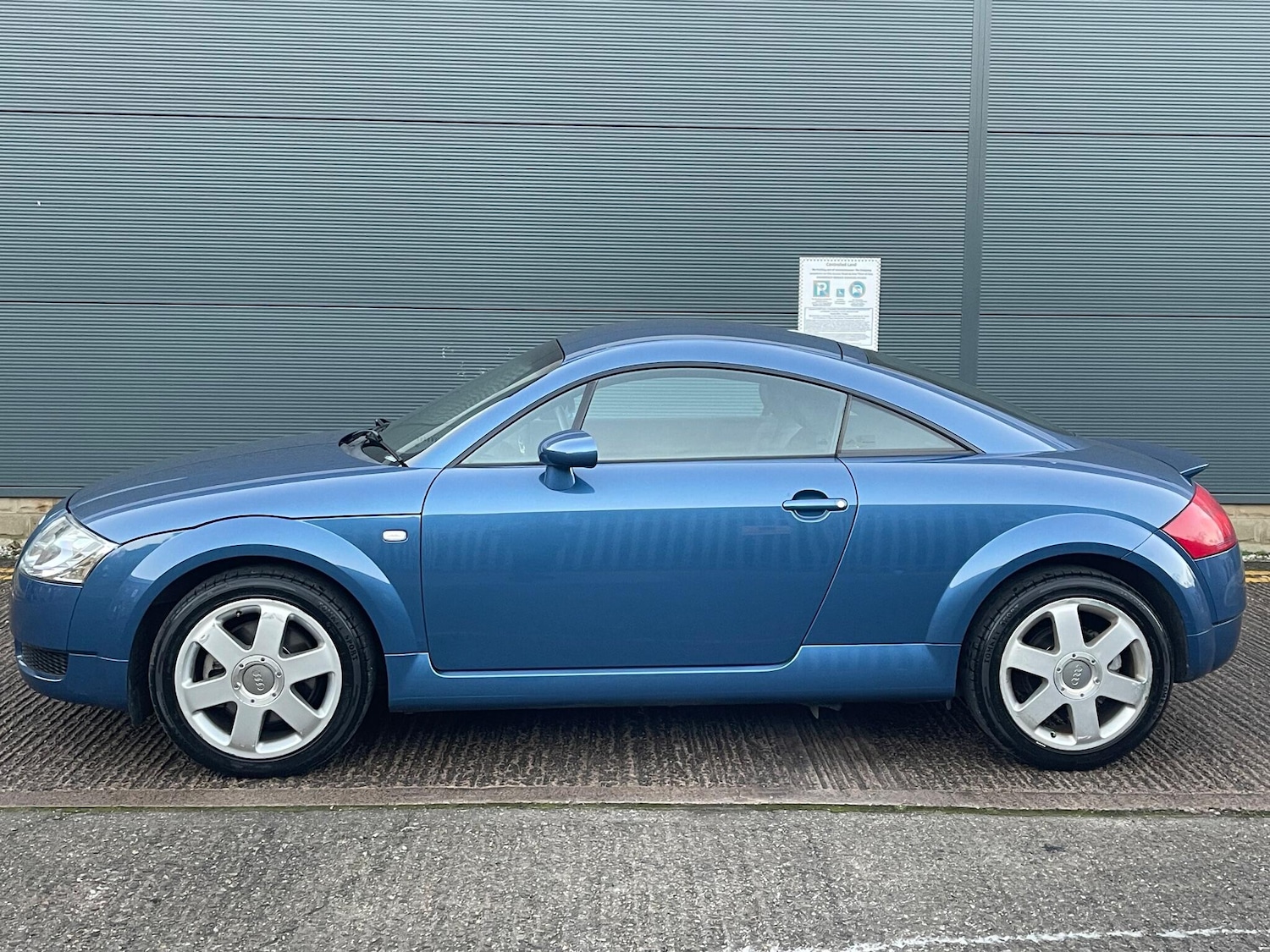 Used Audi TT 2001 for sale - 76898831: Photo 36