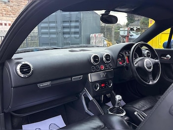 Used Audi TT 2001 for sale - 76898831: Photo