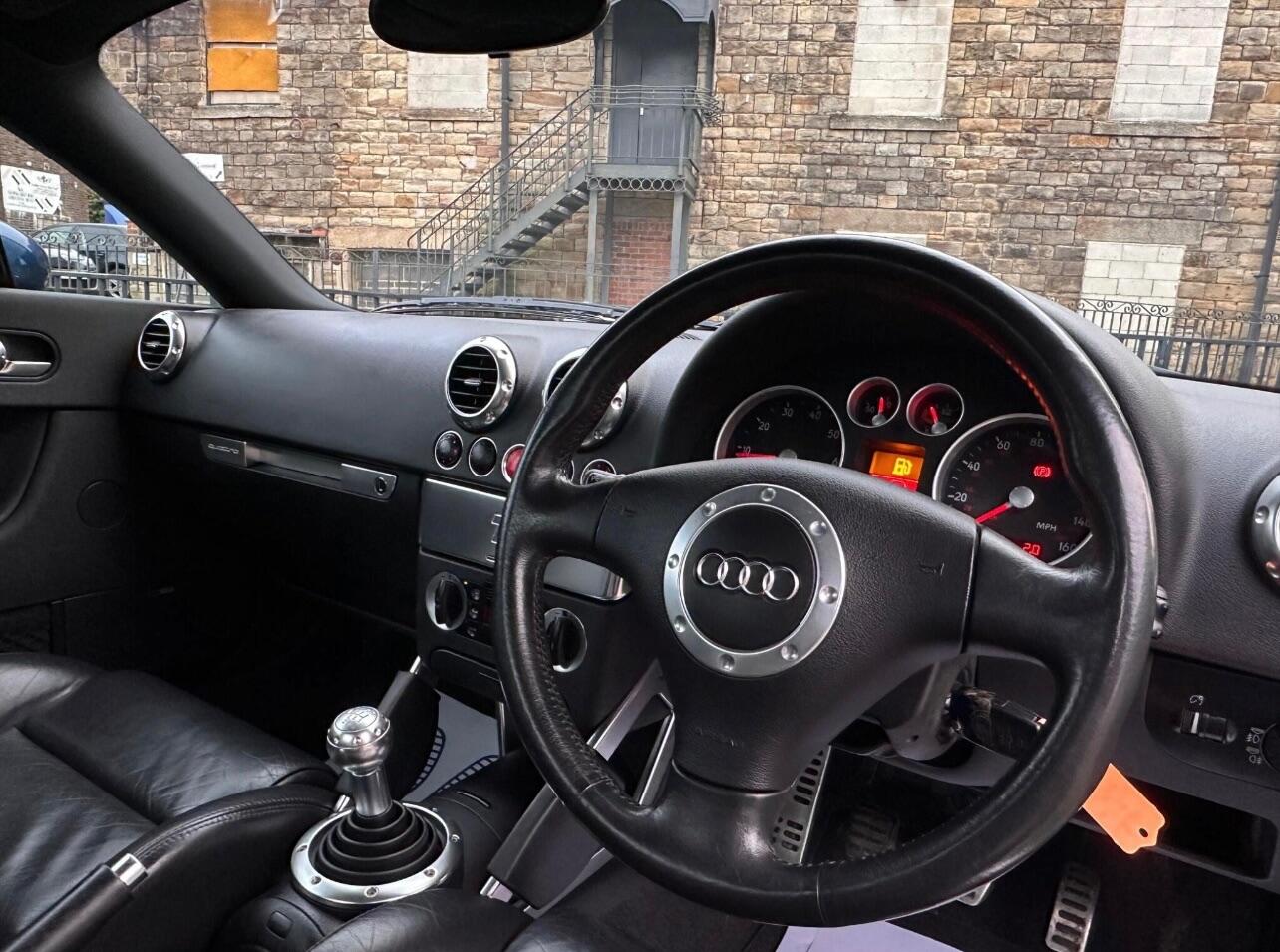 Used Audi TT 2001 for sale - 76898831: Photo 4