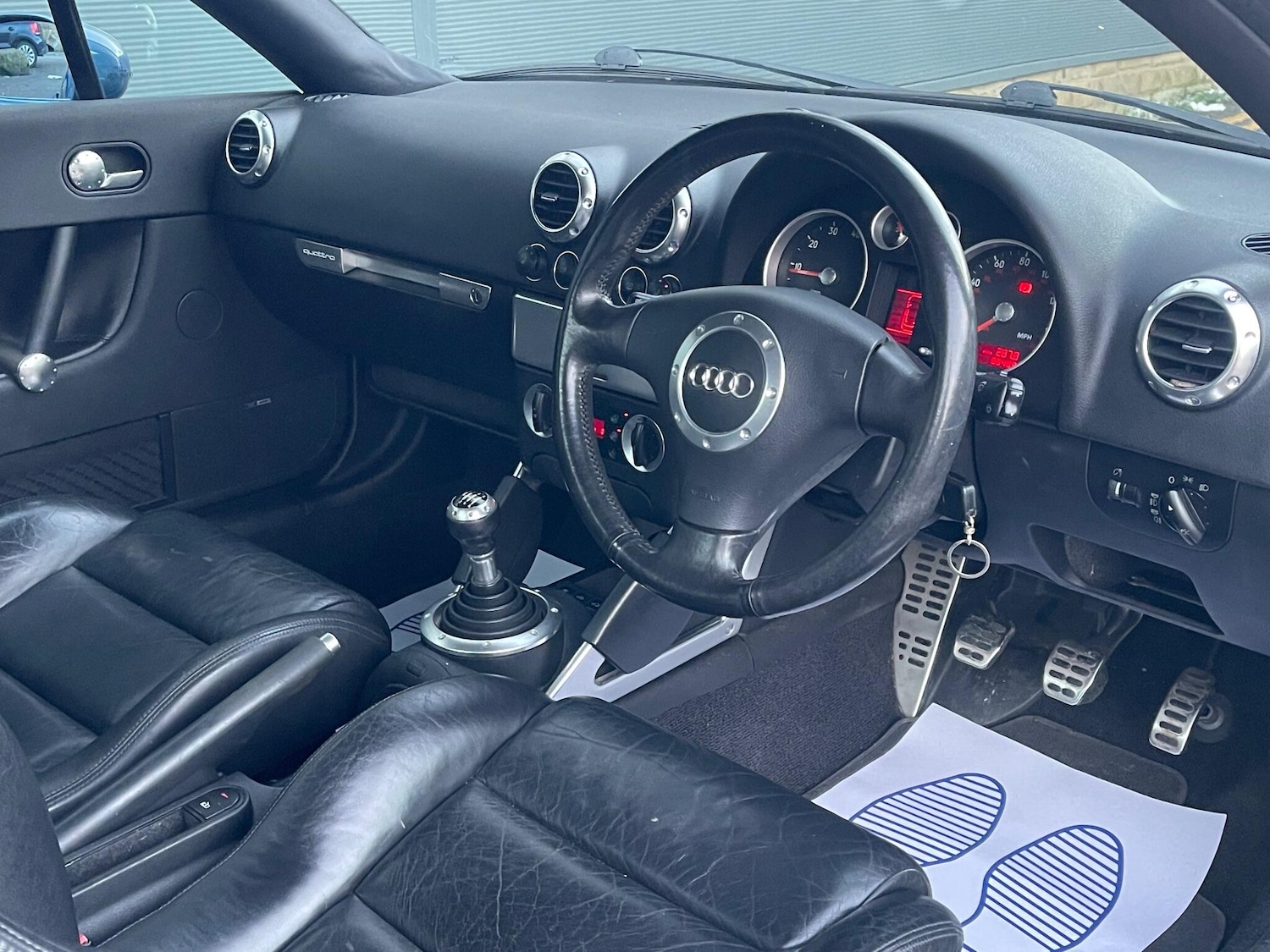 Used Audi TT 2001 for sale - 76898831: Photo 42