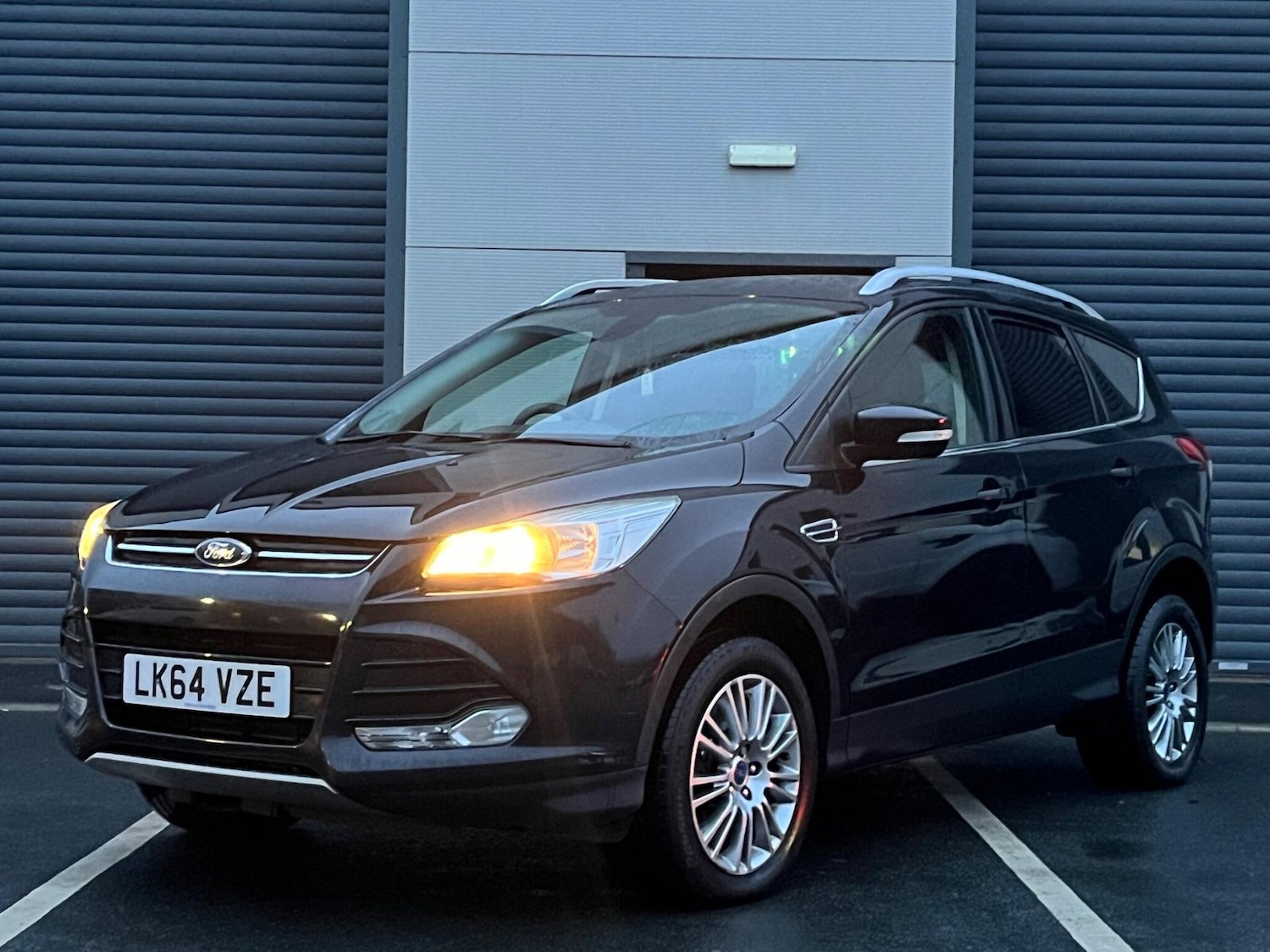 Used Ford Kuga 2014 for sale - 77484928: Photo 2