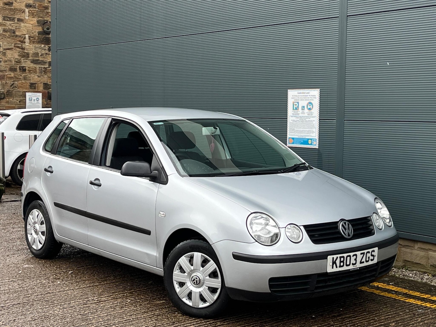 Used Volkswagen Polo 2003 for sale - 76886720: Photo 1