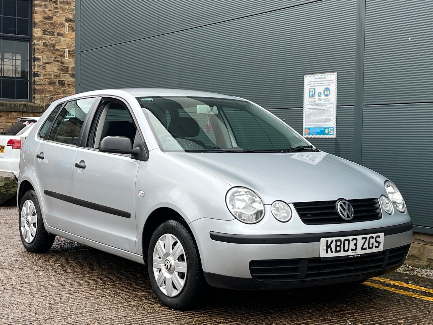 Used Volkswagen Polo 2003 for sale - 76886720: Photo 4