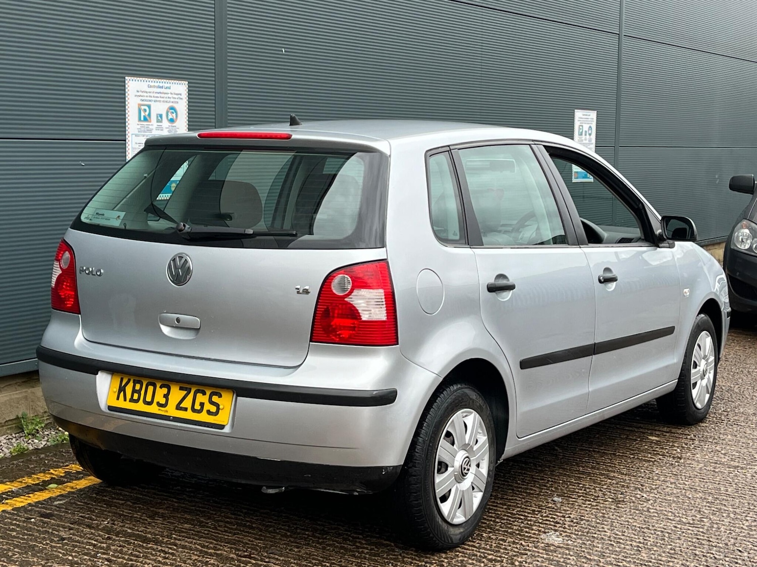 Used Volkswagen Polo 2003 for sale - 76886720: Photo 8