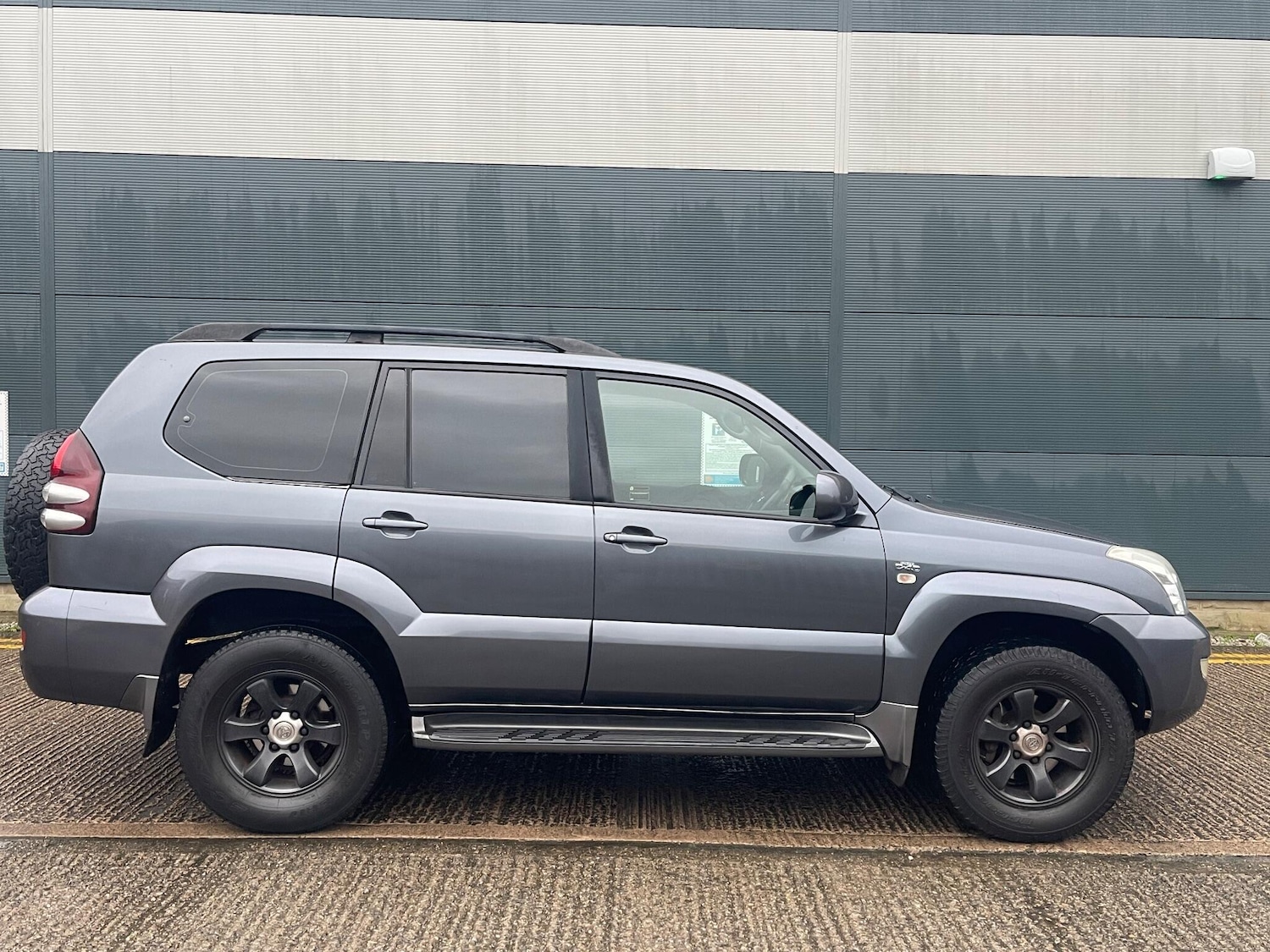 Used Toyota Land Cruiser for sale - 77166838: Photo 32