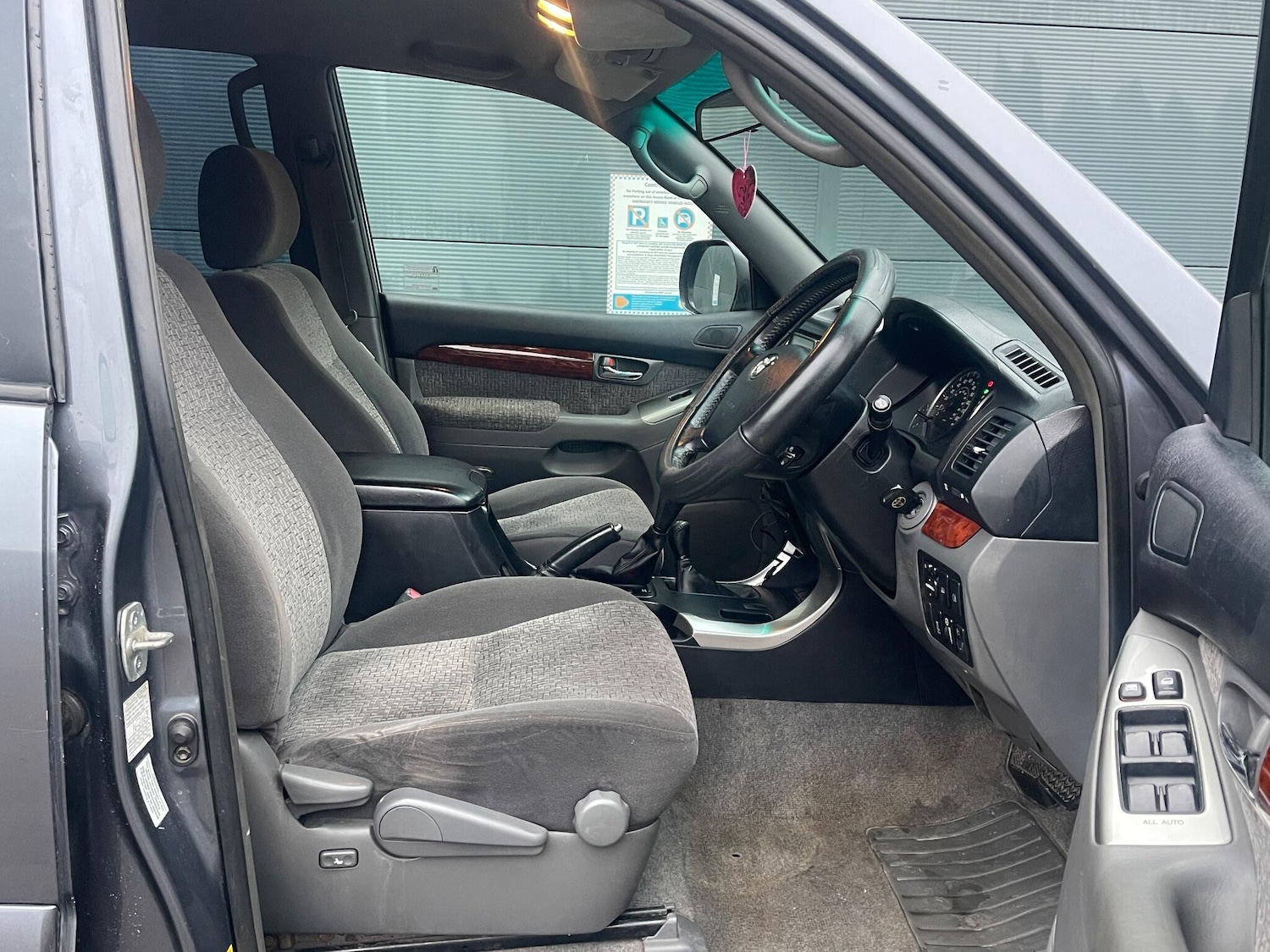 Used Toyota Land Cruiser for sale - 77166838: Photo 40