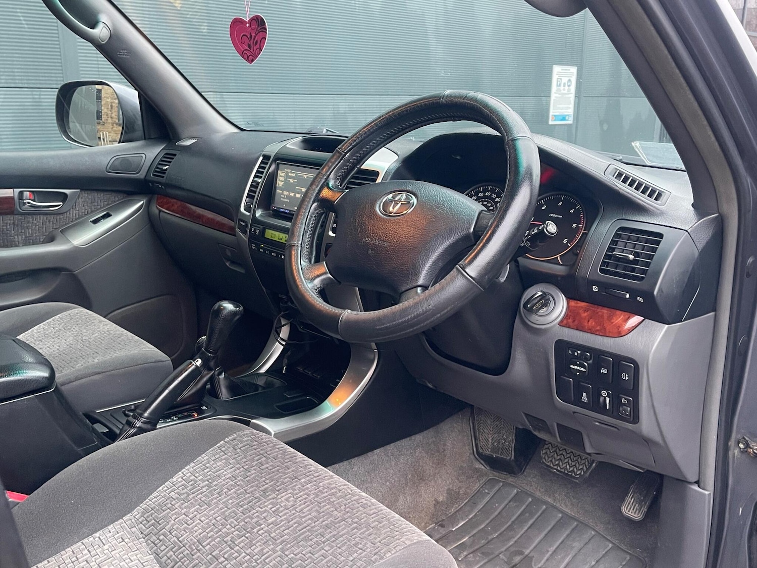 Used Toyota Land Cruiser for sale - 77166838: Photo 41