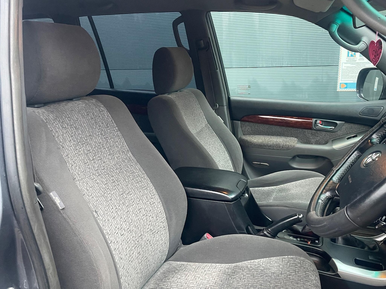 Used Toyota Land Cruiser for sale - 77166838: Photo 43