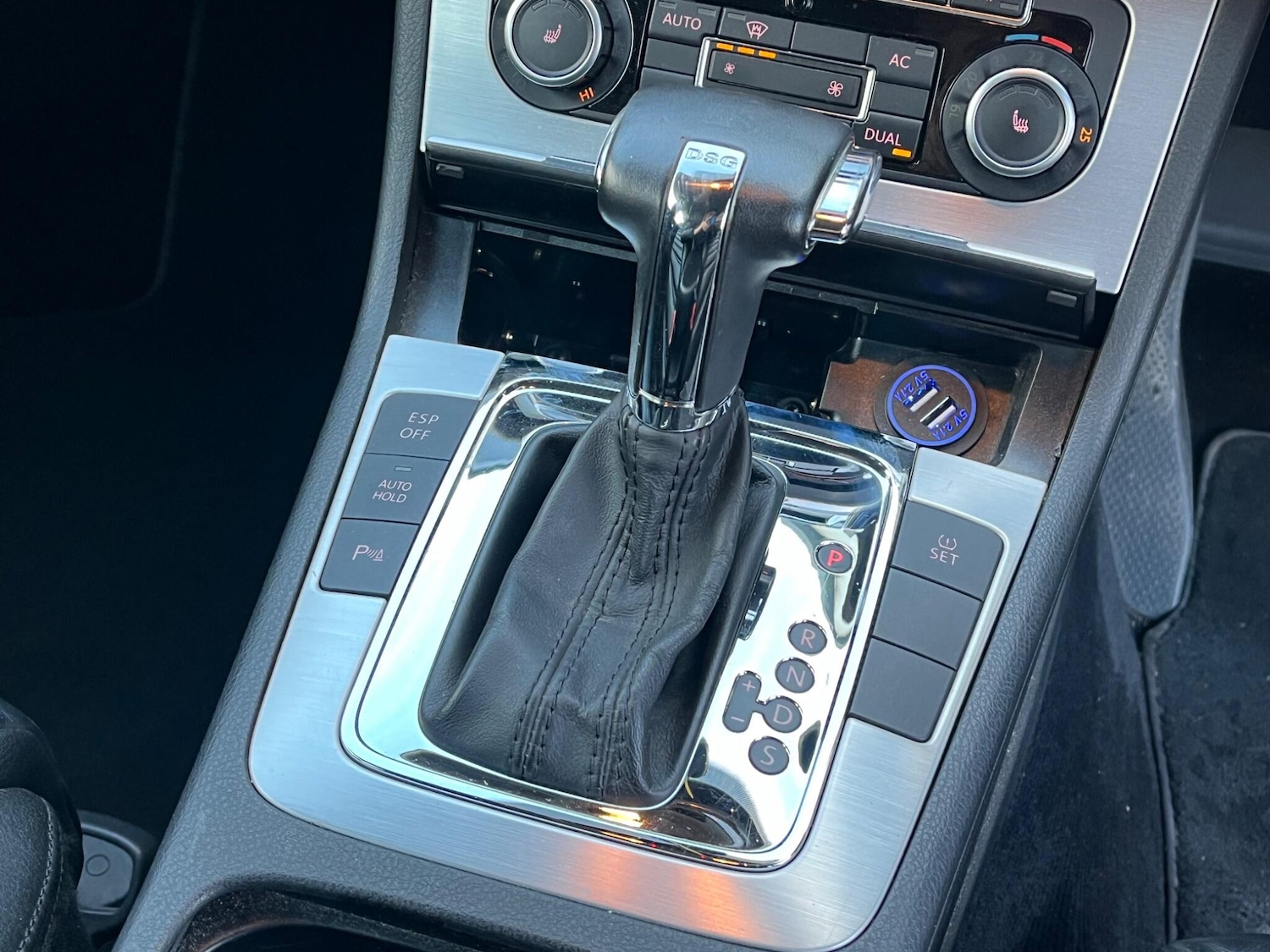 Used Volkswagen Passat 2009 for sale - 77570584: Photo 28