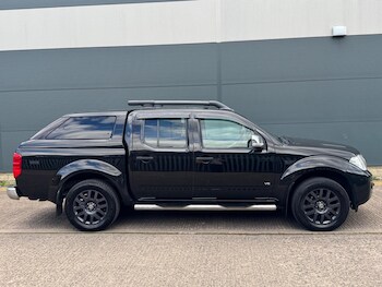Used Nissan Navara 2010 for sale - 78275750: Photo