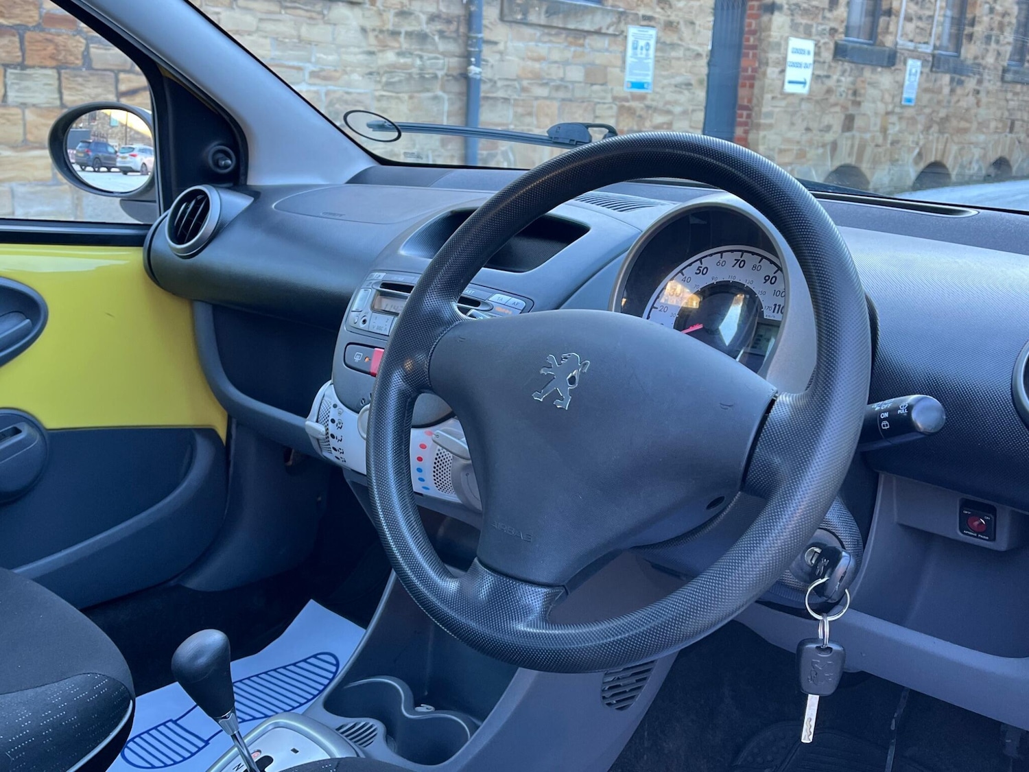 Used Peugeot 107 2010 for sale - 77109514: Photo 13