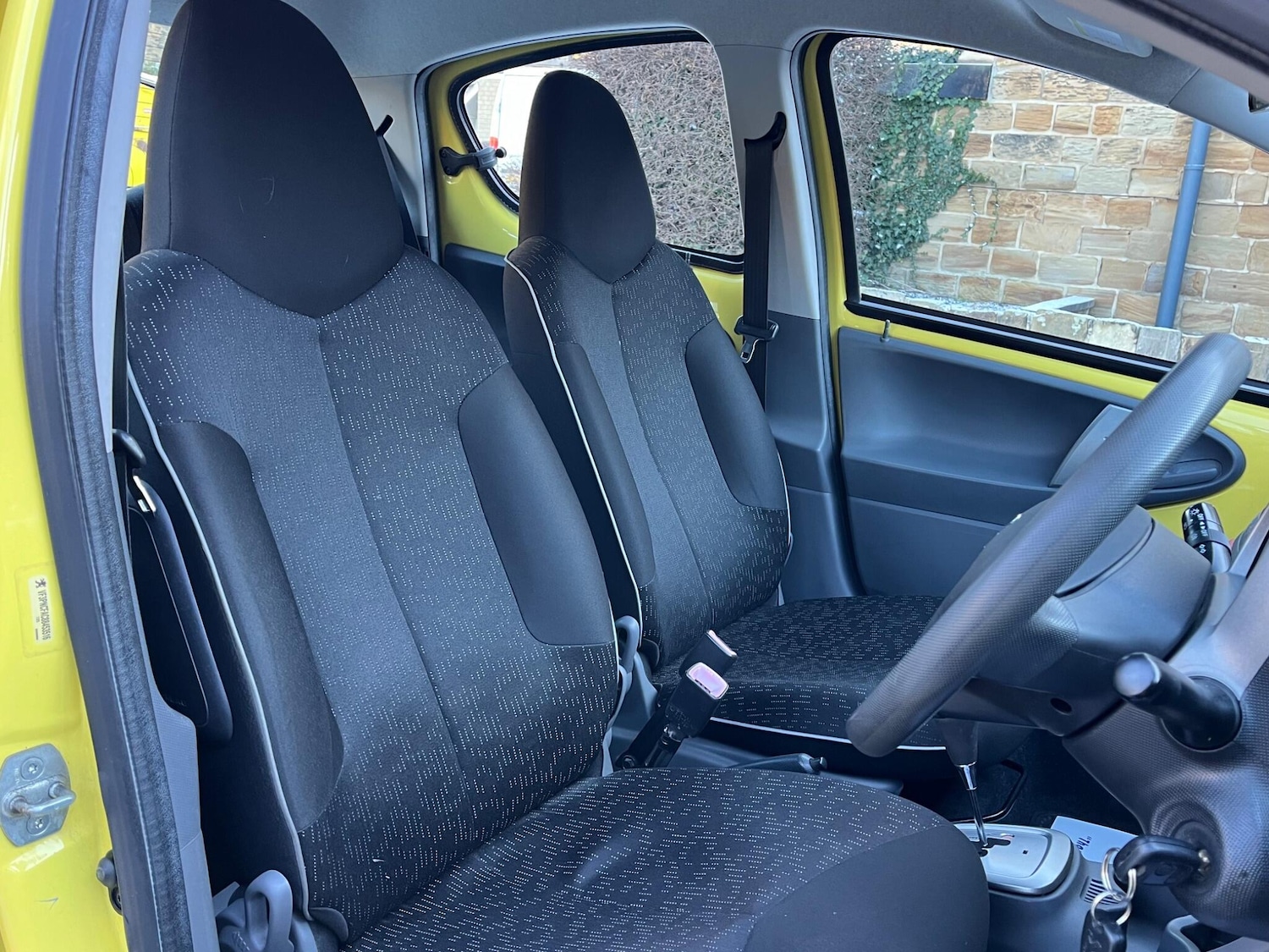 Used Peugeot 107 2010 for sale - 77109514: Photo 15